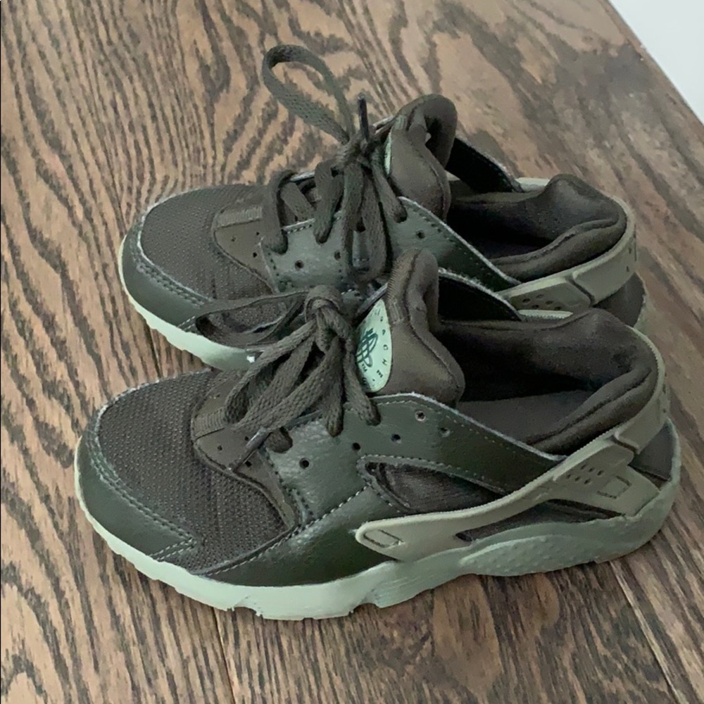 Nike Huarache size 11